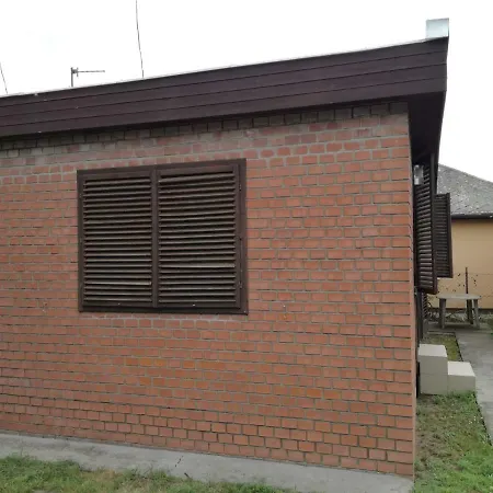 N5 Fahaz * Jászapáti